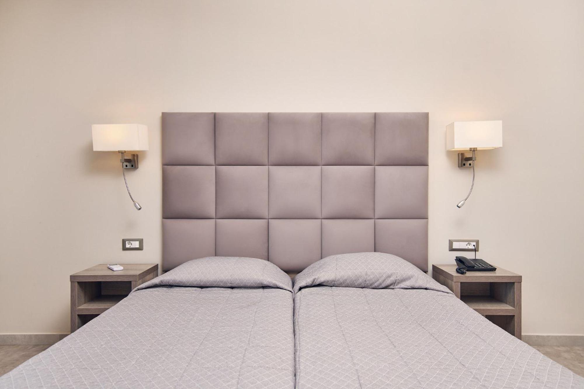 Altura Hotel Zakynthos チィリヴィ 部屋 写真